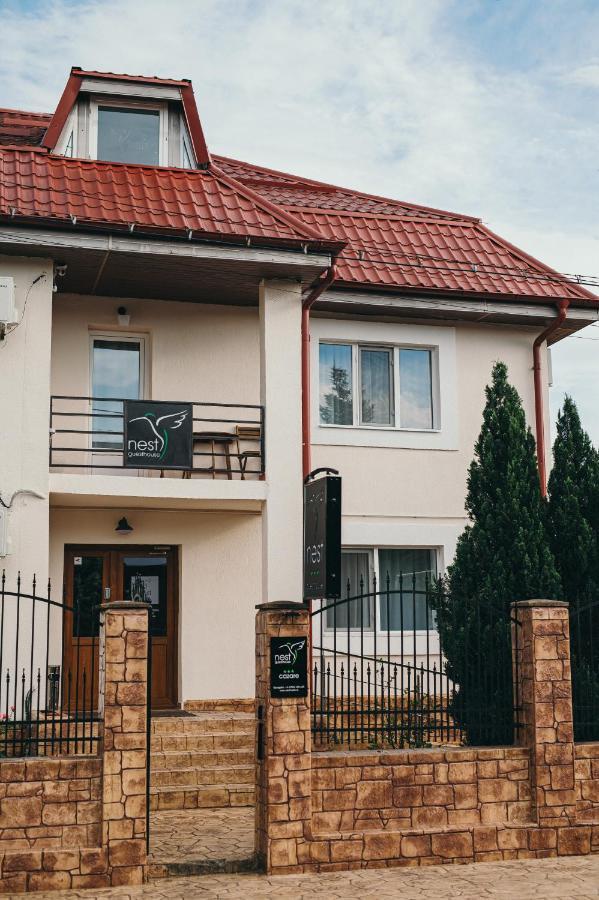 Nest Guesthouse Drobeta Turnu Severin Exterior photo
