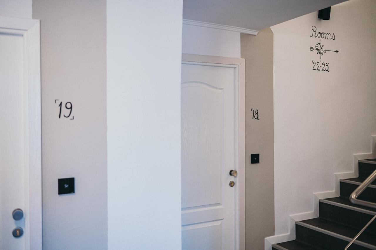 Nest Guesthouse Drobeta Turnu Severin Exterior photo